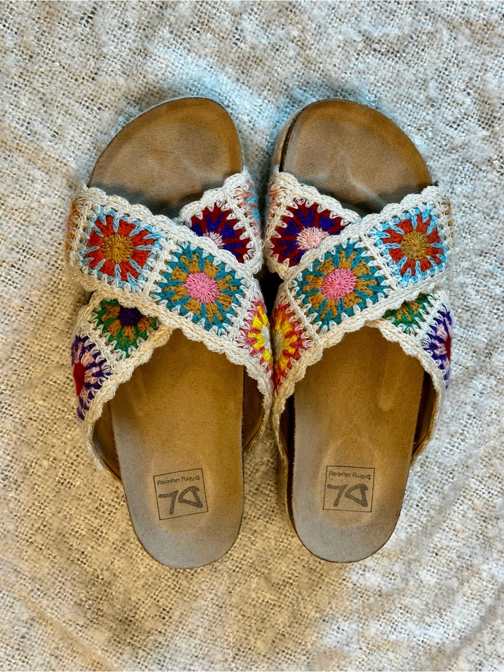 Women's Dirty Laundry Embroidered Platform/Clogs Sandals Size 9 Boho Hippie